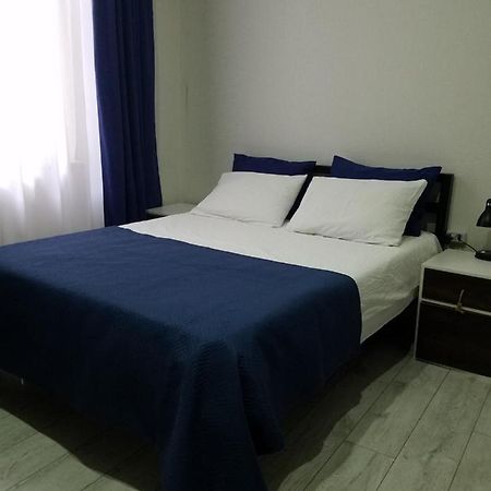 Nino'S Apartment In The Center Of Tbiliszi Kültér fotó